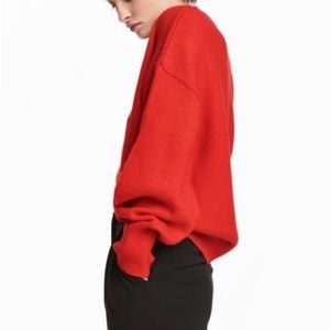 H&M CRIMSON PULLOVER BOYFRIEND SWEATER